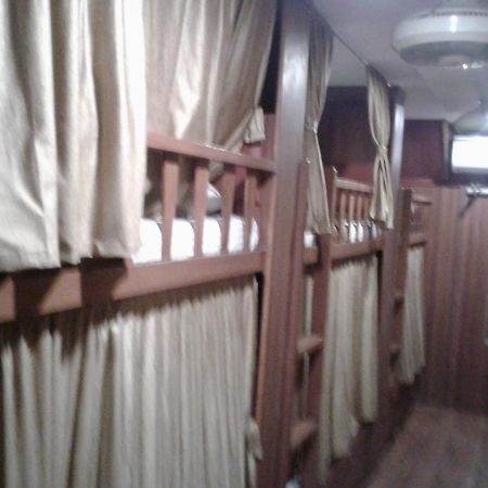 מומביי Classic Dormitory מראה חיצוני תמונה