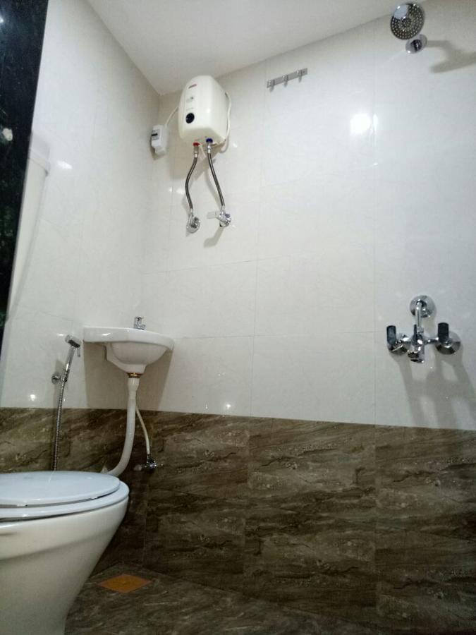 מומביי Classic Dormitory מראה חיצוני תמונה