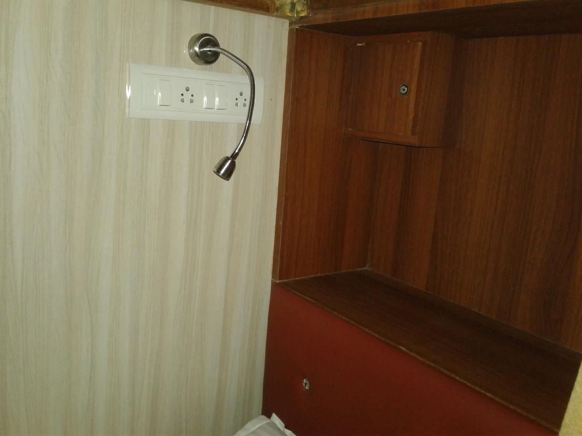 מומביי Classic Dormitory מראה חיצוני תמונה