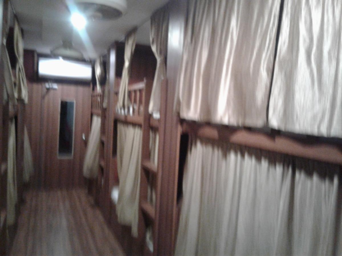 מומביי Classic Dormitory מראה חיצוני תמונה