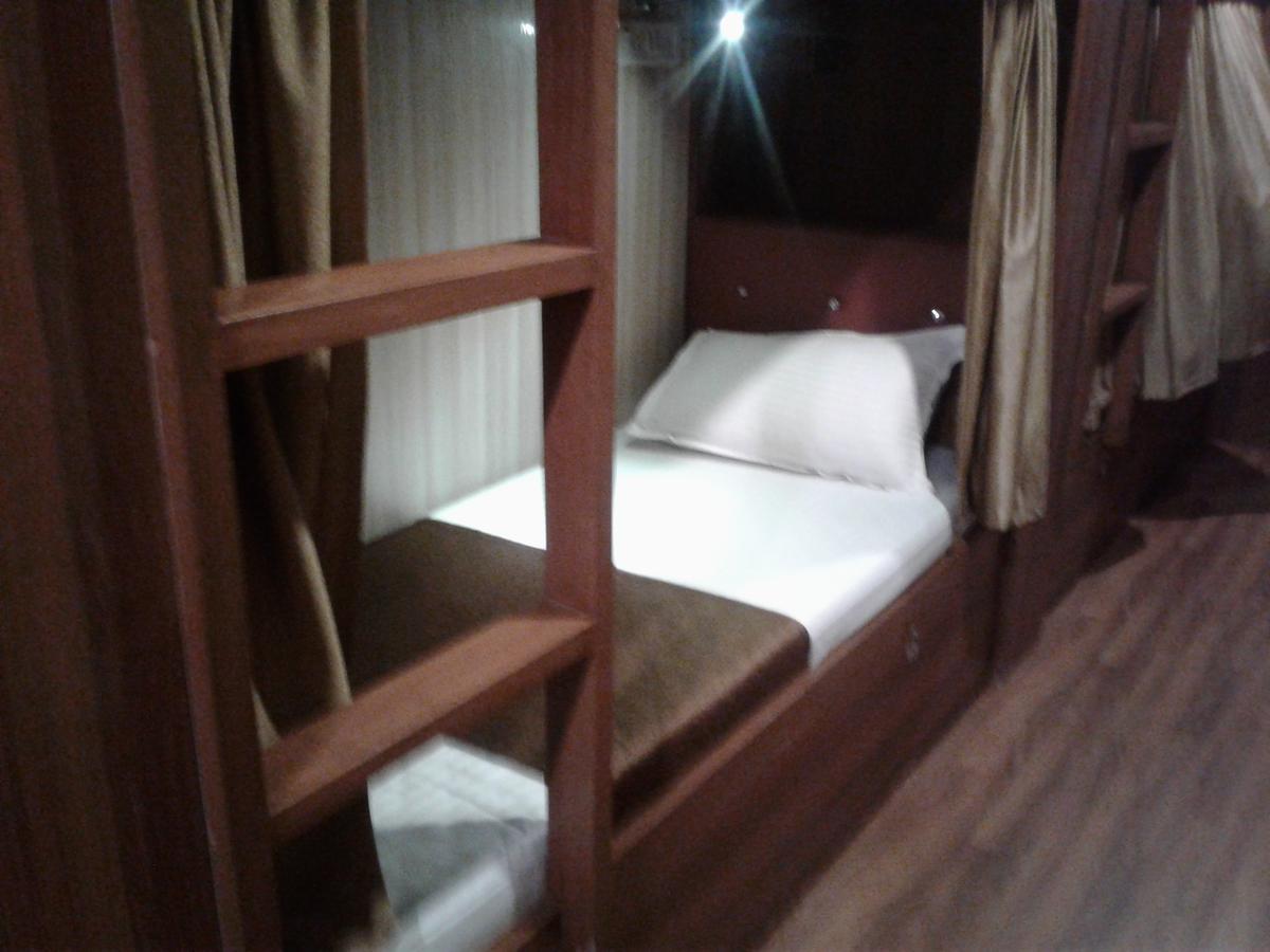 מומביי Classic Dormitory מראה חיצוני תמונה