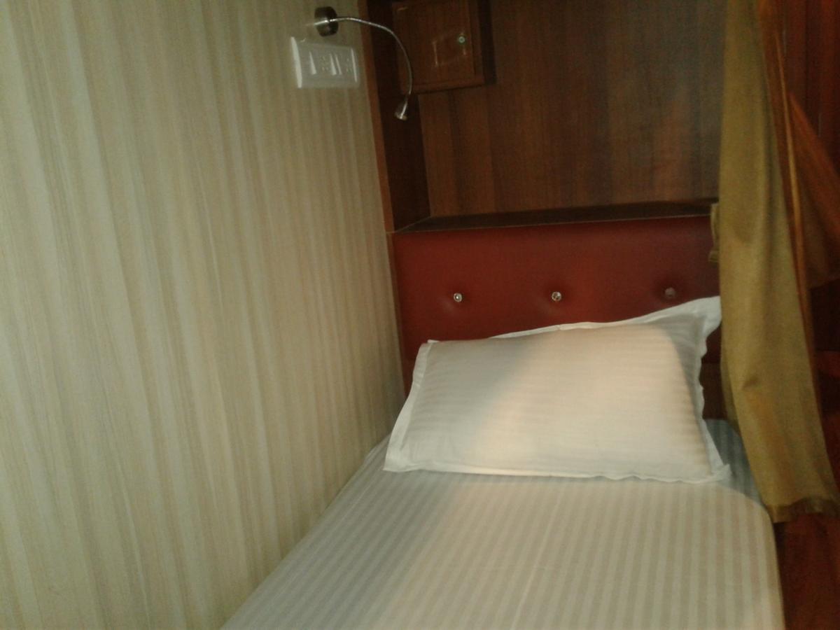 מומביי Classic Dormitory מראה חיצוני תמונה